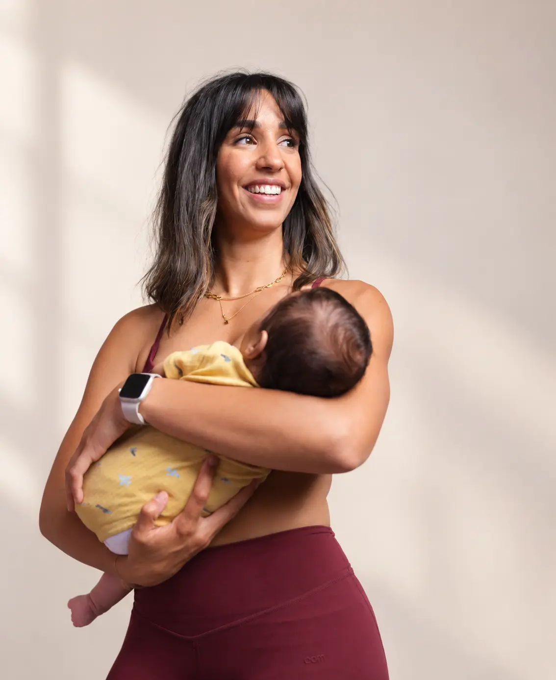 Pina, coach Pina Biofit, avec son bébé